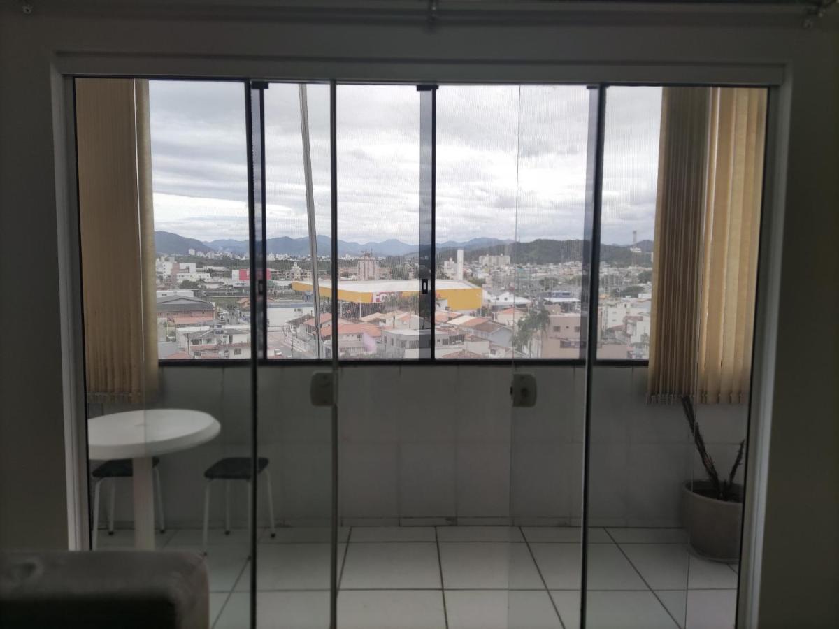 Apartamento Apartamento 6 Pessoas, Barra Sul 600 Metros Do Mar